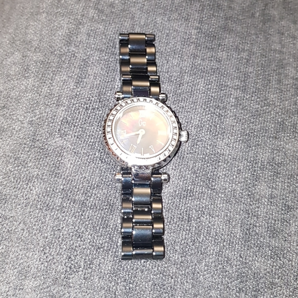 GC diamond watch for women - Picture 6 of 8